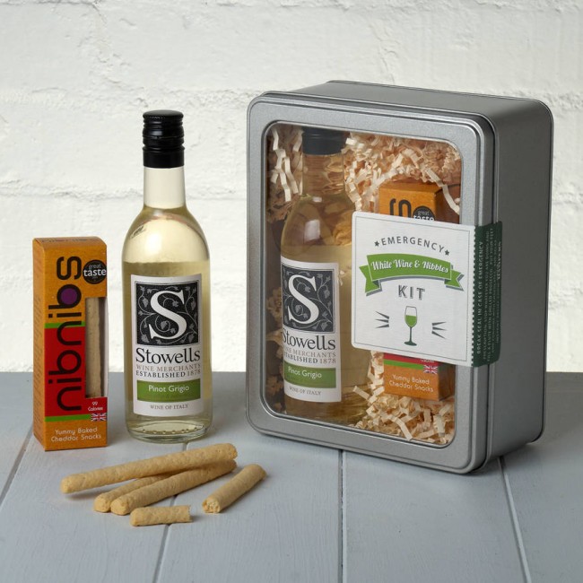 Emergency White Wine and Nibbles Kit Whisk Hampers-31